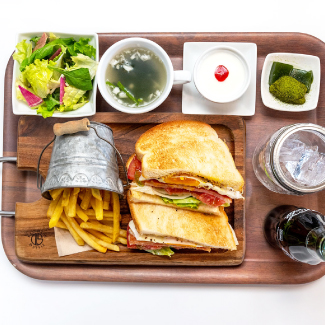 本日のサンドイッチランチプレート